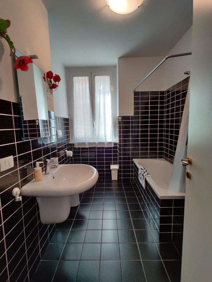 Apartment Wow - 175 Mq - Posteggio Privato - Davanti Porto Traghetti - Fino A 10 Posti Letto