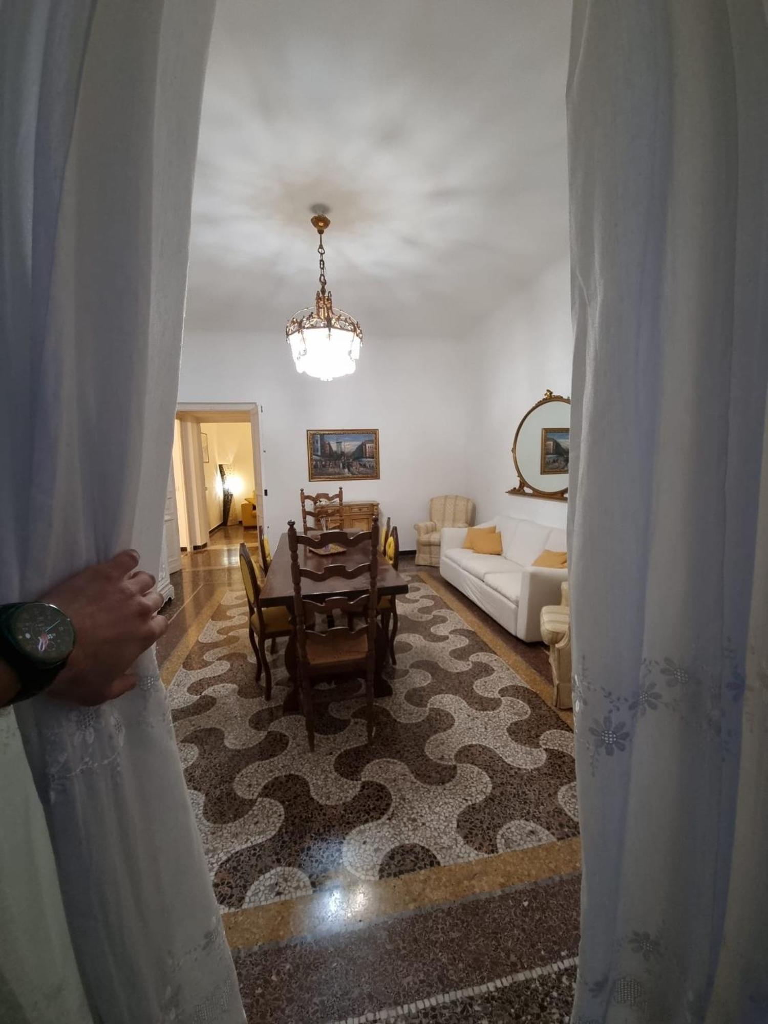 Wow - 175 Mq - Posteggio Privato - Davanti Porto Traghetti - Fino A 10 Posti Letto