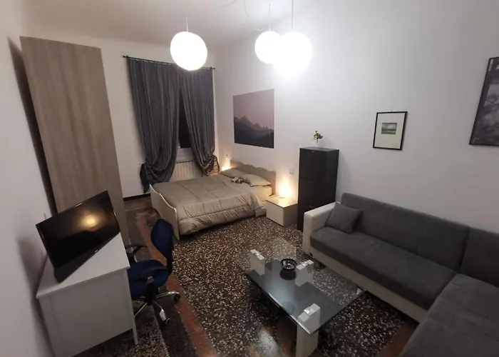 Wow Home - 175 Mq - Posteggio Privato - Davanti Porto Traghetti - Fino A 10 Posti Letto