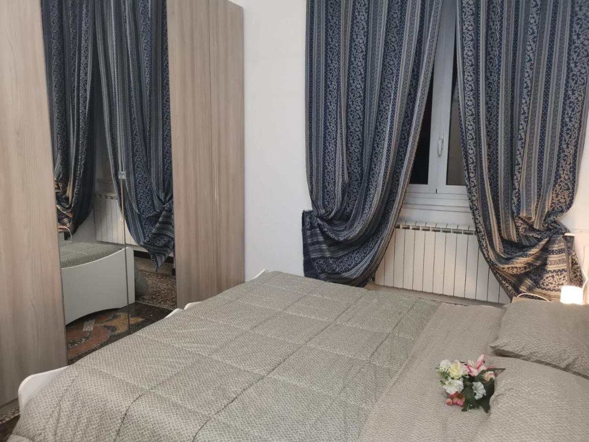 Wow - 175 Mq - Posteggio Privato - Davanti Porto Traghetti - Fino A 10 Posti Letto *