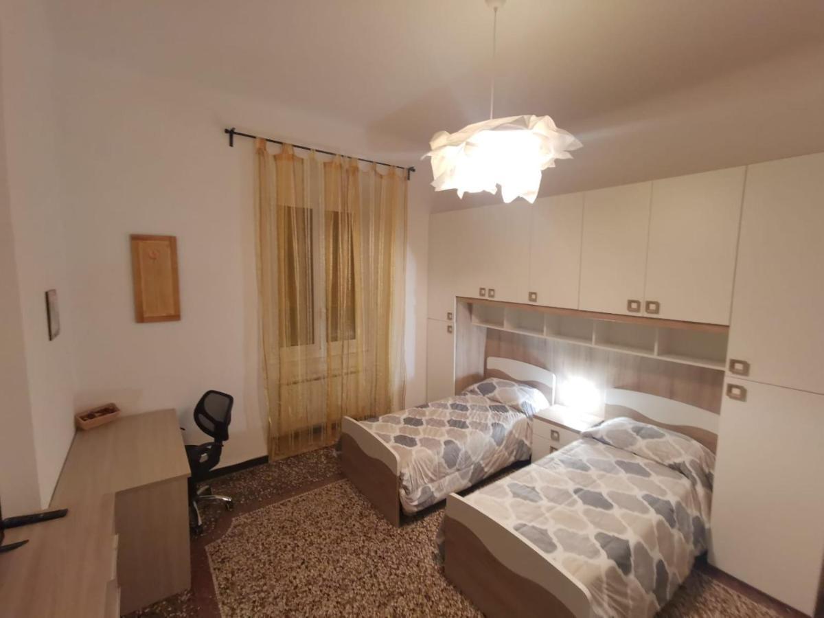 Wow - 175 Mq - Posteggio Privato - Davanti Porto Traghetti - Fino A 10 Posti Letto *