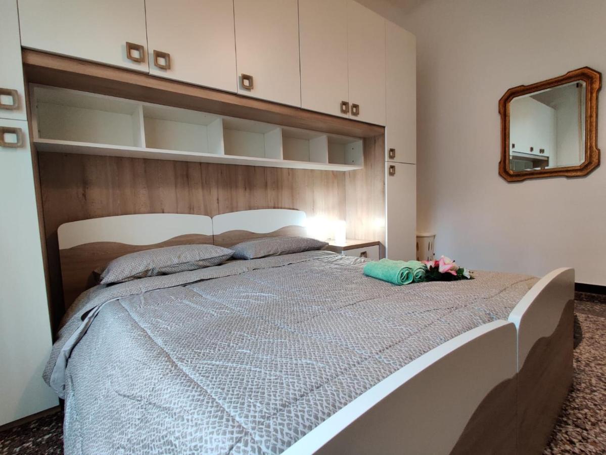 Wow - 175 Mq - Posteggio Privato - Davanti Porto Traghetti - Fino A 10 Posti Letto Genua