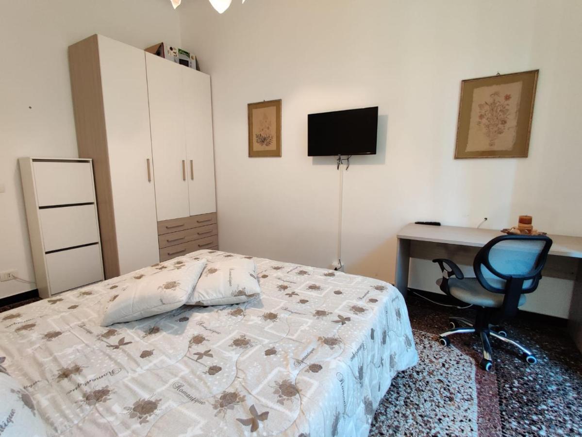 Appartement Wow - 175 Mq - Posteggio Privato - Davanti Porto Traghetti - Fino A 10 Posti Letto