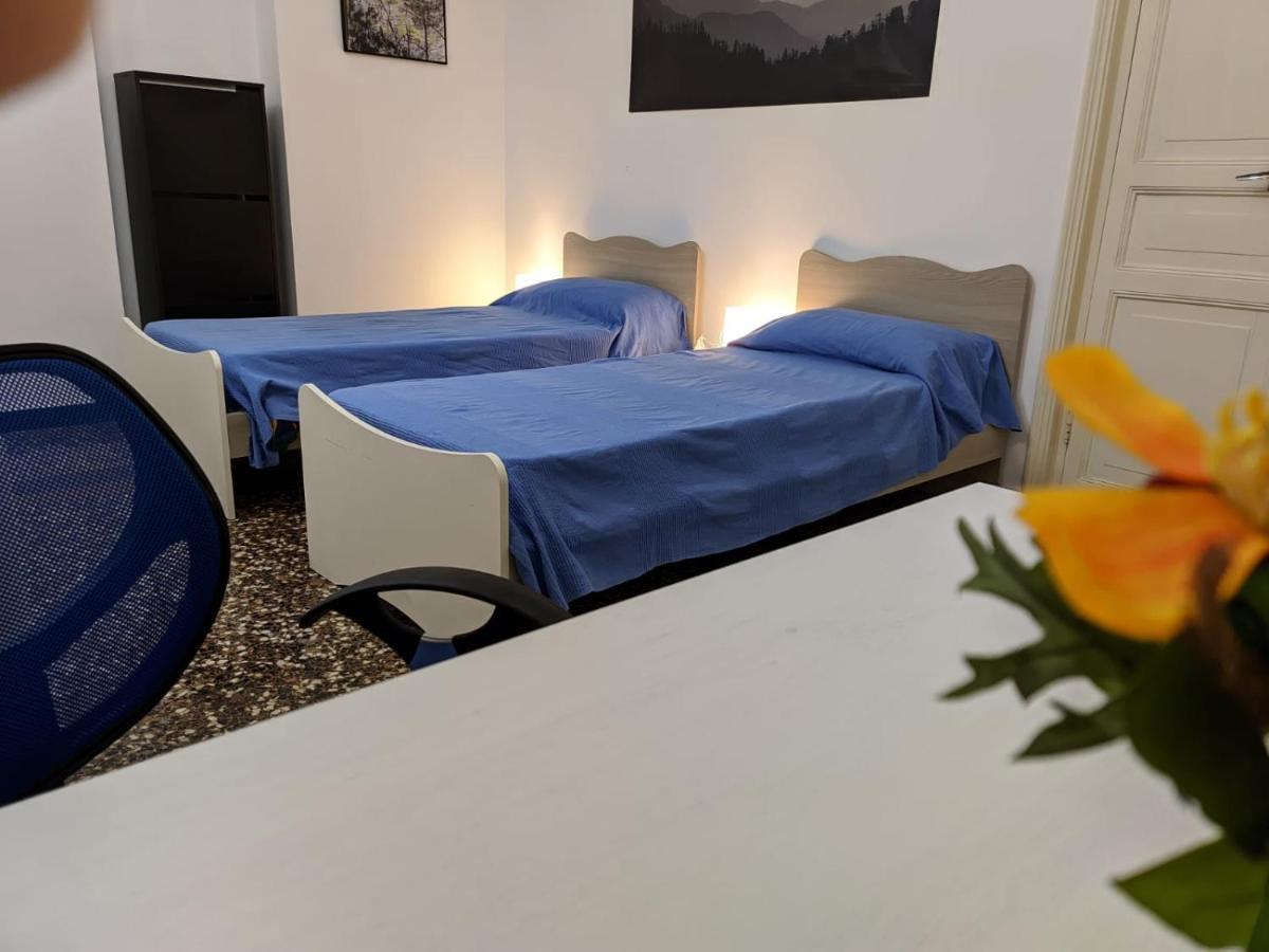 Wow - 175 Mq - Posteggio Privato - Davanti Porto Traghetti - Fino A 10 Posti Letto *