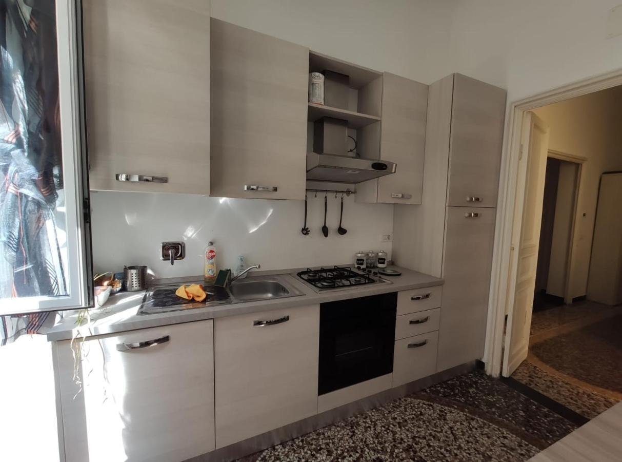 Wow - 175 Mq - Posteggio Privato - Davanti Porto Traghetti - Fino A 10 Posti Letto