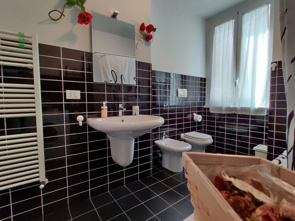 Wow - 175 Mq - Posteggio Privato - Davanti Porto Traghetti - Fino A 10 Posti Letto *