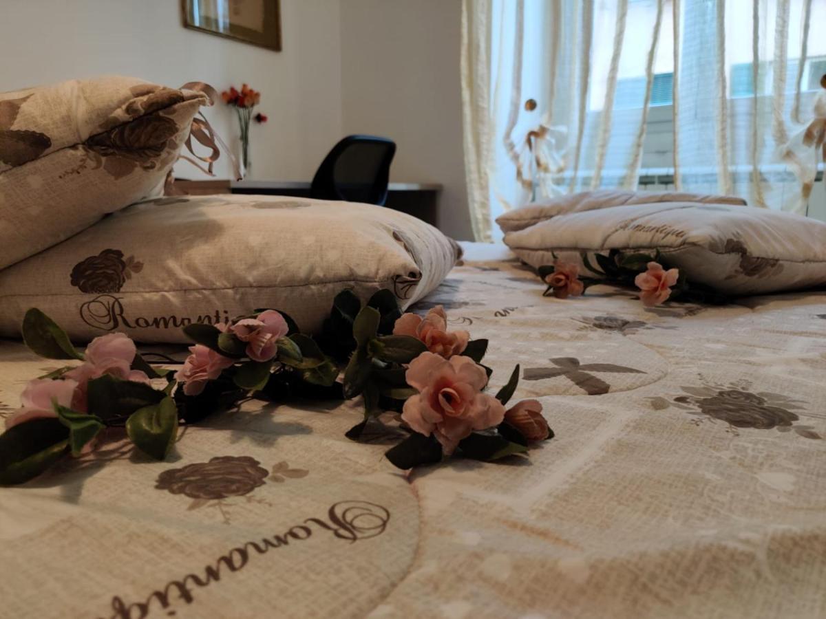 Appartement Wow - 175 Mq - Posteggio Privato - Davanti Porto Traghetti - Fino A 10 Posti Letto *