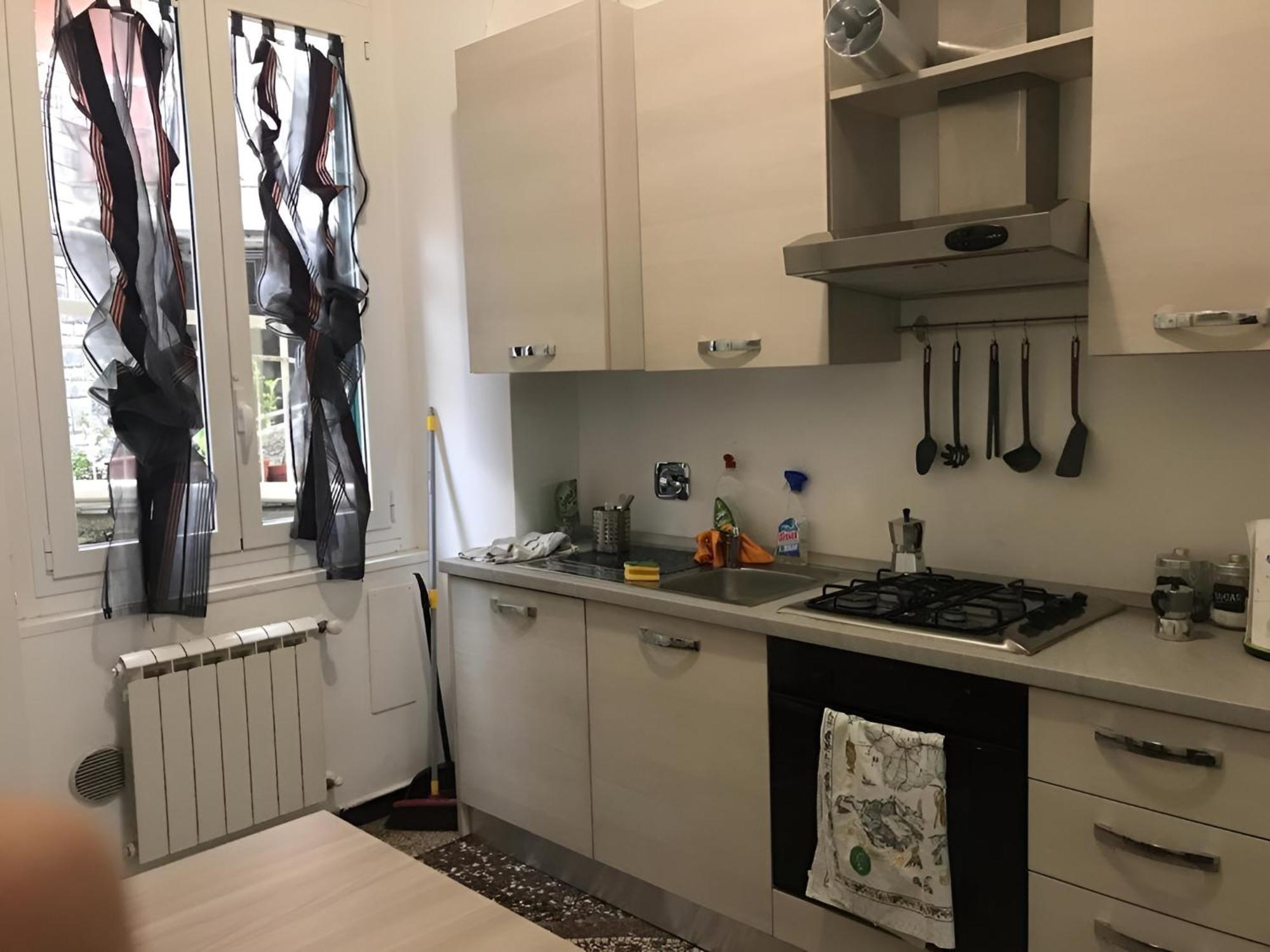 Wow - 175 Mq - Posteggio Privato - Davanti Porto Traghetti - Fino A 10 Posti Letto Genua